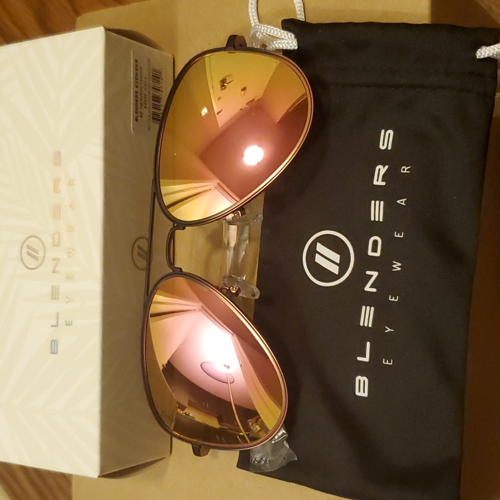 Blenders Eyewear- Heavenly Shine